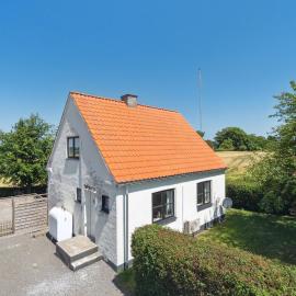 Lovely Holiday Home In Idyllic Surroundings