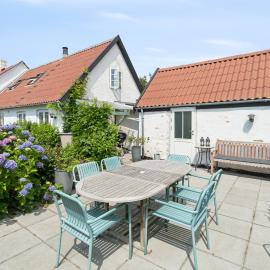 Cozy Fishermans House Near The Sea