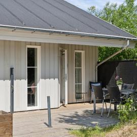 Lovely Apartment Right In The Center Of Marielyst, hotel a Bøtø By
