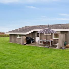 Cozy Summer House Close To The Beach