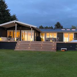 Lovely Summer House By Arresø، فندق في هيليرود