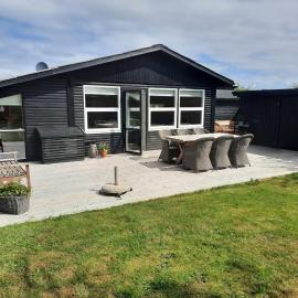 Cozy Summer House In Lønstrup For 5 People, hotell sihtkohas Lønstrup