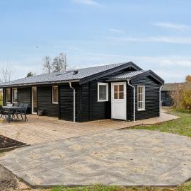 Cozy Holiday Home With A Great Location, Hotel in Frederikshavn