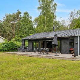 Scenic Summer House In Asserbo, hotel v destinácii Frederiksværk