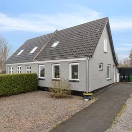Cozy Holiday Home With Lots Of Charm
