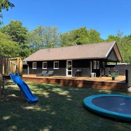 Cozy And Child-Friendly Holiday Home In Arrild, hotel en Toftlund