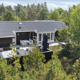 Private Holiday Retreat Near Beach Nature