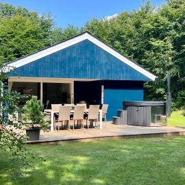 Renovated Holiday Home By Kvie Lake，安斯艾厄的飯店