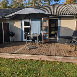 Bright Holiday Home Near Beach And Pool
