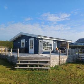 Lovely Cottage Close To The Water, מלון בKarrebæksminde