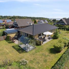 Holiday Home In South Funen Near Beach, hotel en Faaborg