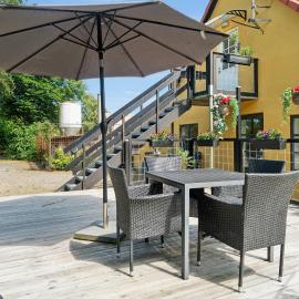 Modern Apartment With Cozy Vibes, hotel sa Klemensker