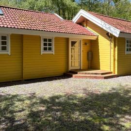 Cozy And Modern Holiday Home In The Woods, hotel u gradu 'Neksø'