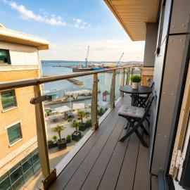 Island & Harbour Views Large Balcony Free Parking, hotel Poole-ban