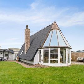 Lovely Holiday Home With Sea View, hotel a Otterup
