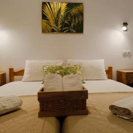 Elena Apartments, hotel en Keramotí