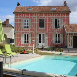La chabrouchine, hotel in Sainte-Savine
