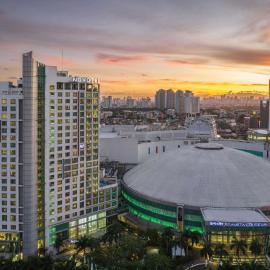 Novotel Manila Araneta City Hotel, hotel in Manila