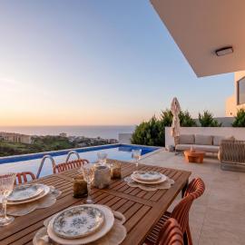 Sunny Ocean View Villa - Calma