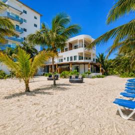 Arenika Beachfront Villa & Rooms