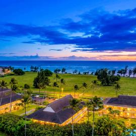 Beachfront - AC - 2 min Walk to Beach - Renovated - 3 Pools