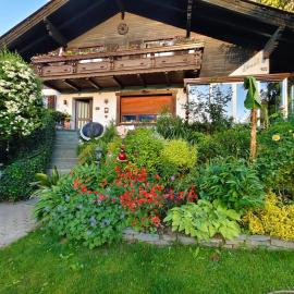Blumenpension Strauss - Ferienwohnungen, Hotel in Ossiach