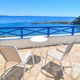 Ikaria Therma Blue, hotell i Ágios Kírykos