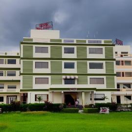 Utsav Hotel and Resorts, hotel a Burhānpur