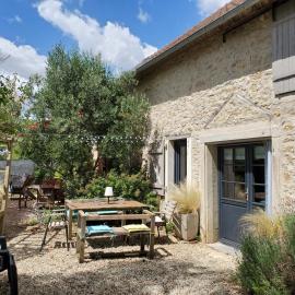 la grange aux hirondelles, hotel a Sancoins