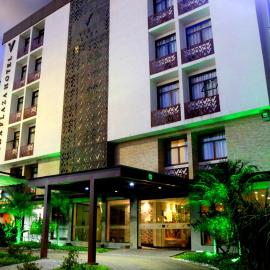 Vida Plaza Hotel
