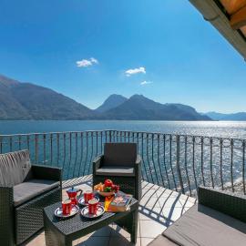 Garibaldi Lake view Apartments, hotel di San Siro