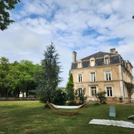 Manoir, vaste parc arboré, hotel v destinaci Montbron