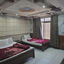Mughal E Azam Hotel, hotel a Murree