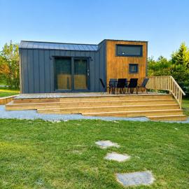 Tinyhouse Na Zemi、ジュジャール・ナト・サーザヴォウのホテル