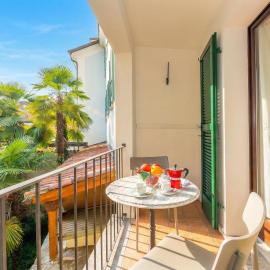 Casa Chiara Muralto with Balcony & Wi‑Fi - Happy Rentals