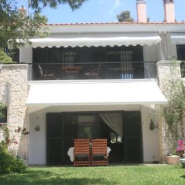 Family Villa Sea View، فندق في Kalandra