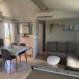 Camping le lac des rêves Mobil home "Séléna", hotel u gradu Lattes