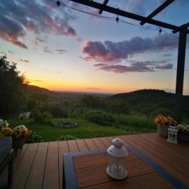 Jawornica House - domek z pięknym widokiem, góry, las, Beskidy, 3 sypialnie, hotel u gradu Targanice
