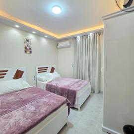 Golden nile guest House, hotel a Al Karnak