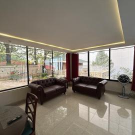 Rock Cliff Suite Kashmir Point, Hotel in Murree