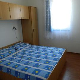 Apartments Skender, Hotel in Čižići