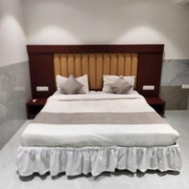 Panvel में, होटल Hotel Metro Palace L&B