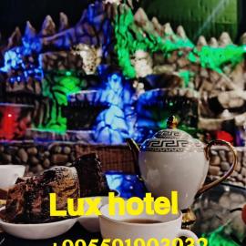 Renar Aeraport Lux Hotell, hotel em Tbilisi