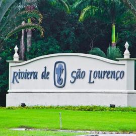 Flat lindo a 120 metros da praia de Riviera de São Lourenço até 4 pessoas
