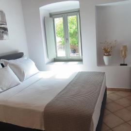 Vrisi House, hotel a Kyparíssion