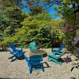 Spacious Cape Escape Near Rail Trail & Downtown