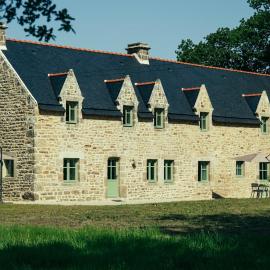 Les Gîtes de Coët Quintin - Le Lodge, hotel a Ploemel