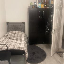 Room Younis, hotel i Tilehurst