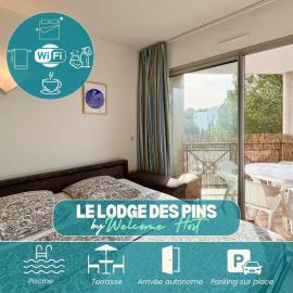 Le Lodge des Pins, terrasse & piscine en pinède