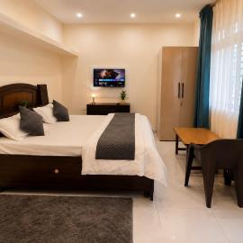 Home in Bhimtal, Staycation with WIFI, Parking